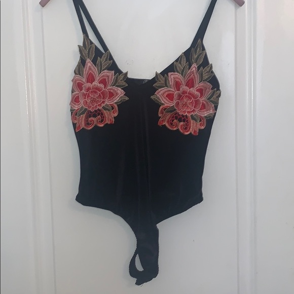 Floral Applique Velvet Bodysuit - Picture 3 of 5